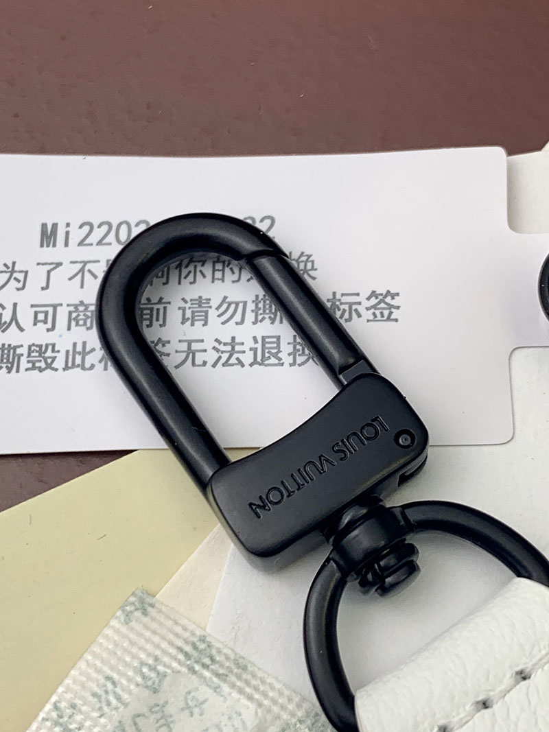 LOUIS VUITTON ポシェット・トゥ・ゴー G65 M14914 サンド モノグラム・シャドウ 超N品 - 画像 (3)