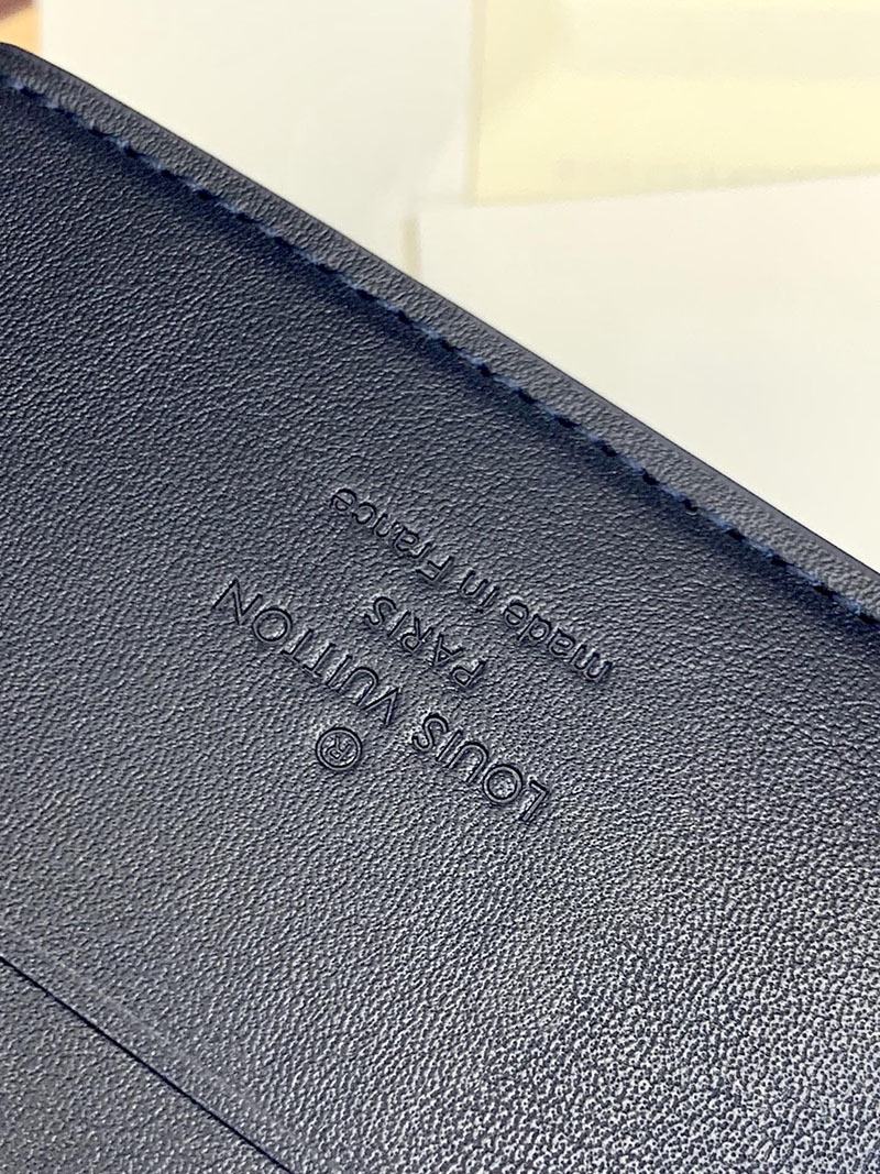 LOUIS VUITTON 二つ折り財布 ポルトフォイユ・ミュルティプル モノグラム・シャドウ ブルーマリーヌ M83379 超N品 - 画像 (4)