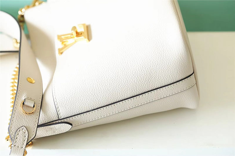 LOUIS VUITTON M24638 ロックミー ロック&ウォーク 2WAY カバン 肩掛け ショルダーバッグ レディース クオーツ アイボリー 超N品 - 画像 (8)