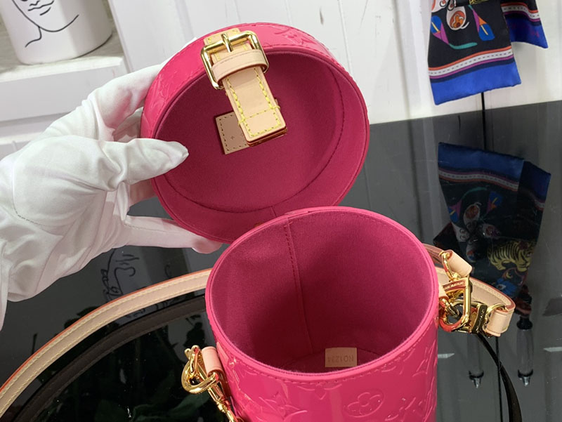 ルイヴィトン アウトレット 店舗 LOUIS VUITTON アスター シックイエロー M24102 ヴィトン ヴェルニ 定価 - 画像 (3)