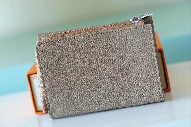 ルイヴィトン アウトレット 店舗 LOUIS VUITTON LV AEROGRAM ポルトフォイユ・パイロット スカイ M82410 ルイヴィトン ミニ財布 レディース - 画像 (9)