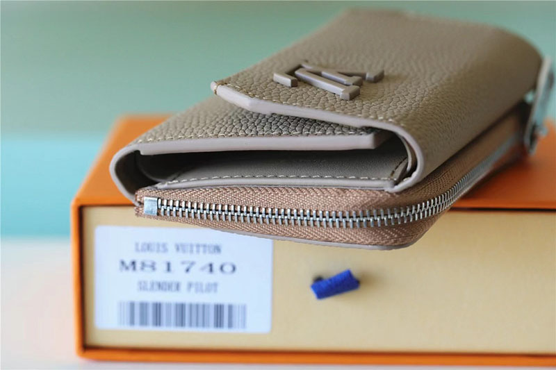 ルイヴィトン アウトレット 店舗 LOUIS VUITTON LV AEROGRAM ポルトフォイユ・パイロット スカイ M82410 ルイヴィトン ミニ財布 レディース - 画像 (8)