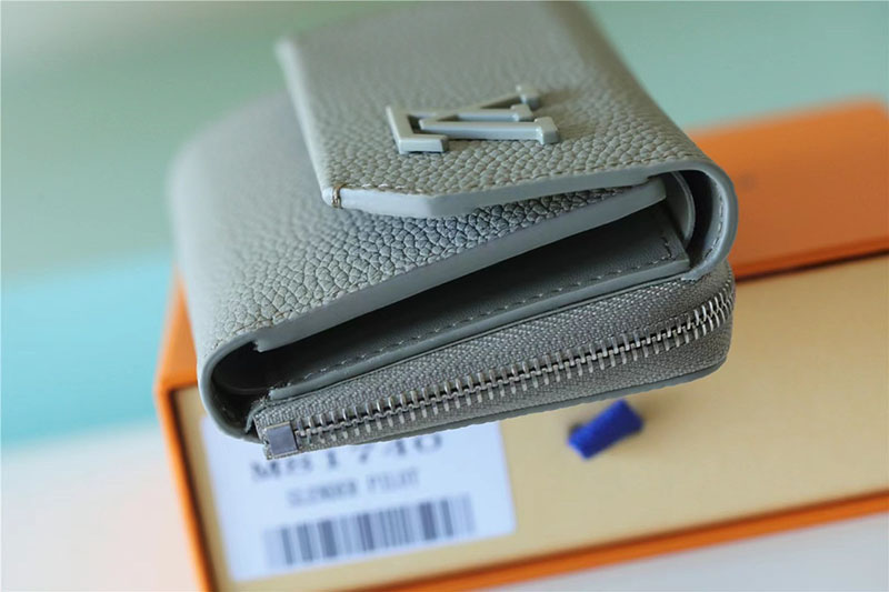 ルイヴィトン アウトレット 店舗 LOUIS VUITTON LV AEROGRAM ポルトフォイユ・パイロット スカイ lv302012 ルイヴィトン 財布 三つ折り 人気 - 画像 (8)
