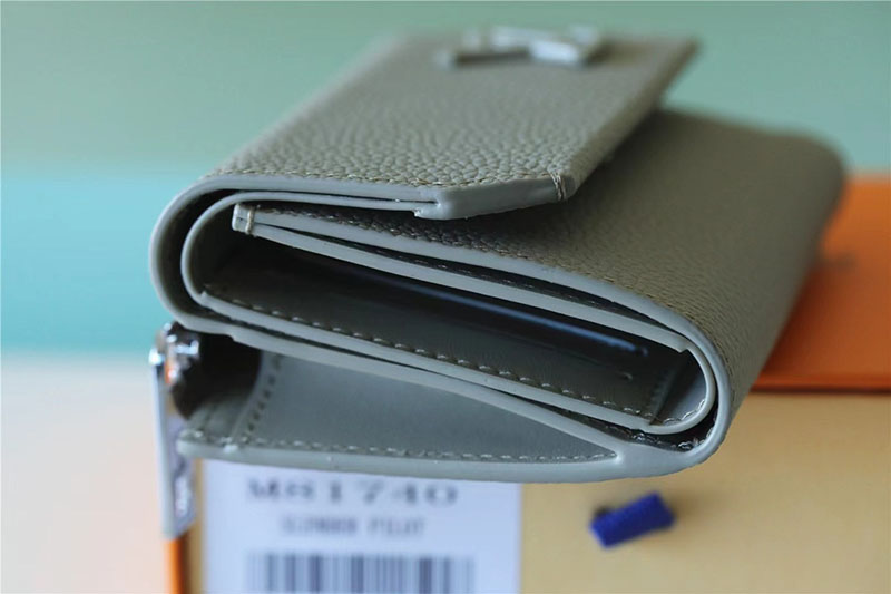 ルイヴィトン アウトレット 店舗 LOUIS VUITTON LV AEROGRAM ポルトフォイユ・パイロット スカイ lv302012 ルイヴィトン 財布 三つ折り 人気 - 画像 (7)