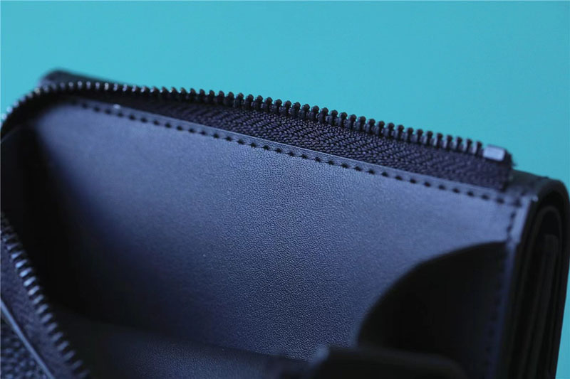 ルイヴィトン アウトレット 店舗 LOUIS VUITTON LV AEROGRAM ポルトフォイユ・パイロット スカイ M81740 ルイヴィトン 財布 二つ折り 小銭入れあり - 画像 (4)