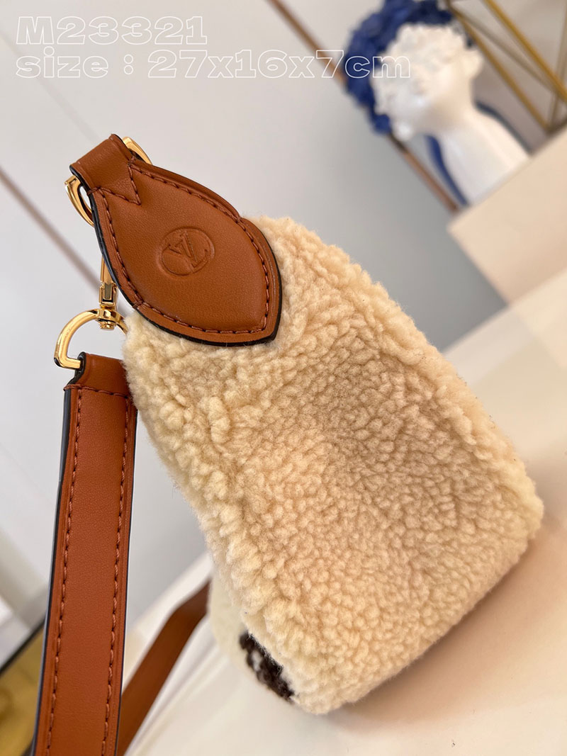 ルイヴィトン並行輸入品 LOUIS VUITTON LV SKI オーバー ザ ムーン クレーム シアリング M23321 ルイヴィトン 新作バッグ 2026 - 画像 (8)