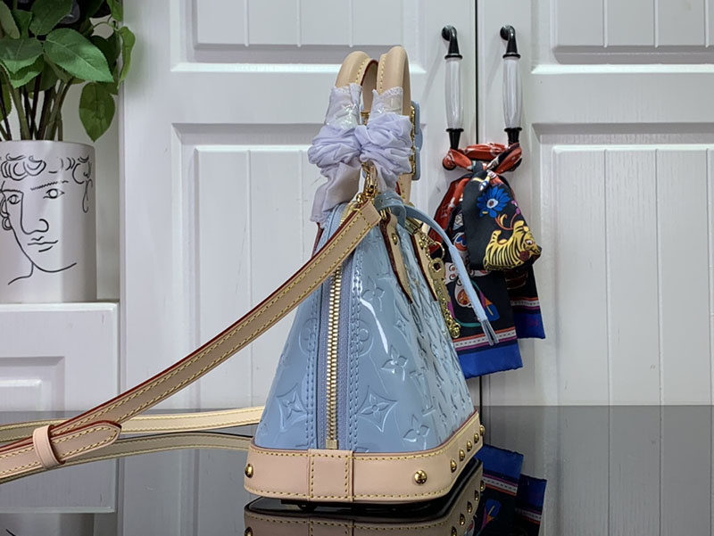 ルイヴィトン並行輸入品 LOUIS VUITTON アルマ BB ブルー モノグラムヴェルニ lv301944 ルイヴィトン ヴェルニ バッグ - 画像 (9)
