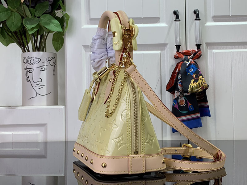 ルイヴィトン並行輸入品 LOUIS VUITTON アルマ BB シックイエロー モノグラムヴェルニ lv301945 ルイヴィトン ヴェルニ ショルダーバッグ - 画像 (9)