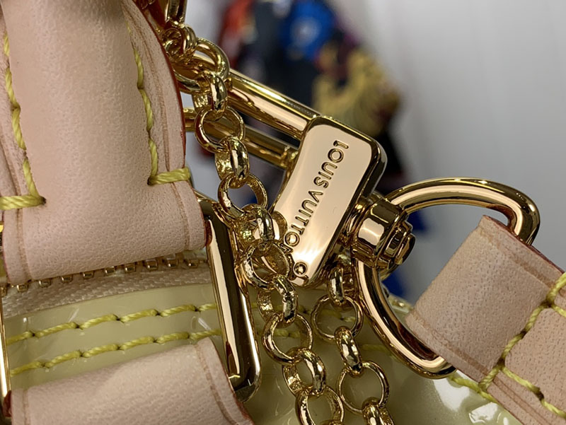 ルイヴィトン並行輸入品 LOUIS VUITTON アルマ BB シックイエロー モノグラムヴェルニ lv301945 ルイヴィトン ヴェルニ ショルダーバッグ - 画像 (6)