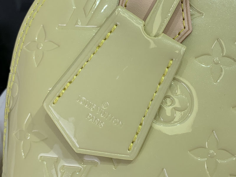 ルイヴィトン並行輸入品 LOUIS VUITTON アルマ BB シックイエロー モノグラムヴェルニ lv301945 ルイヴィトン ヴェルニ ショルダーバッグ - 画像 (4)