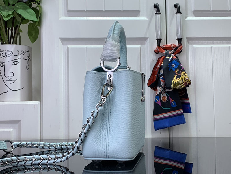 ルイヴィトン並行輸入品 LOUIS VUITTON カプシーヌ ミニ キャンディ ブルー トリヨンレザー lv301957 ルイヴィトン ミニバッグ 安い - 画像 (9)