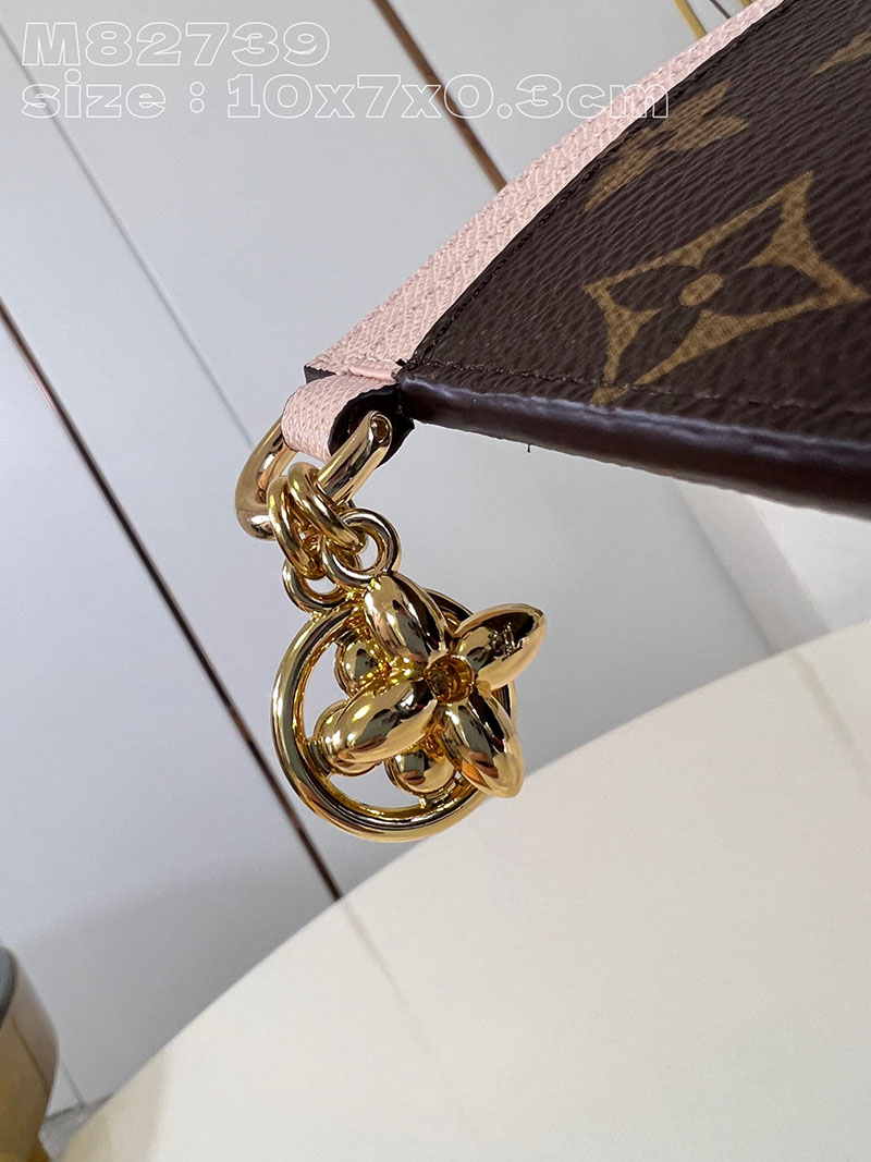 ルイヴィトン並行輸入品 LOUIS VUITTON ポルト カルト・LV チャーム マシュマロ モノグラム M82739 ルイヴィトン カードケース 人気 - 画像 (4)