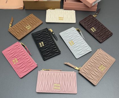 miumiu カードケース アウトレット
